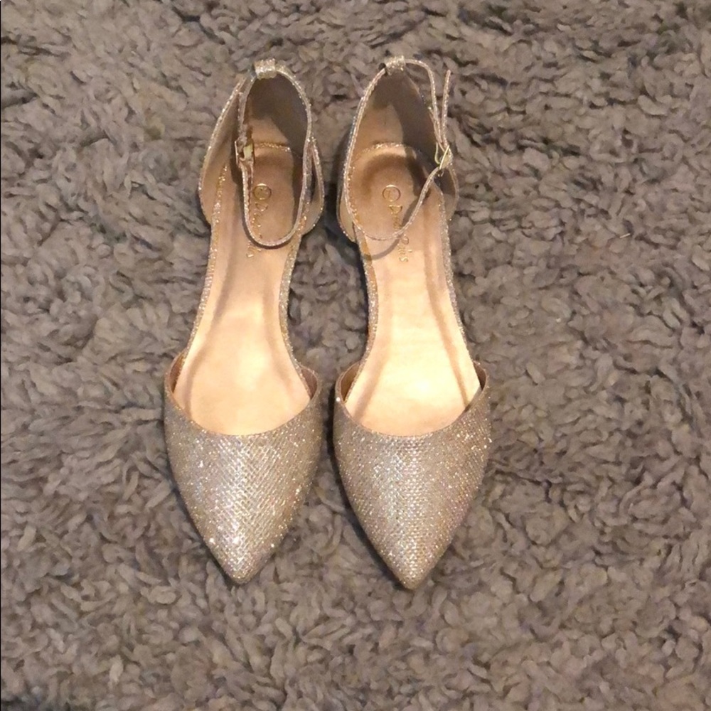 Gold pointed toe flats size 7 1/2